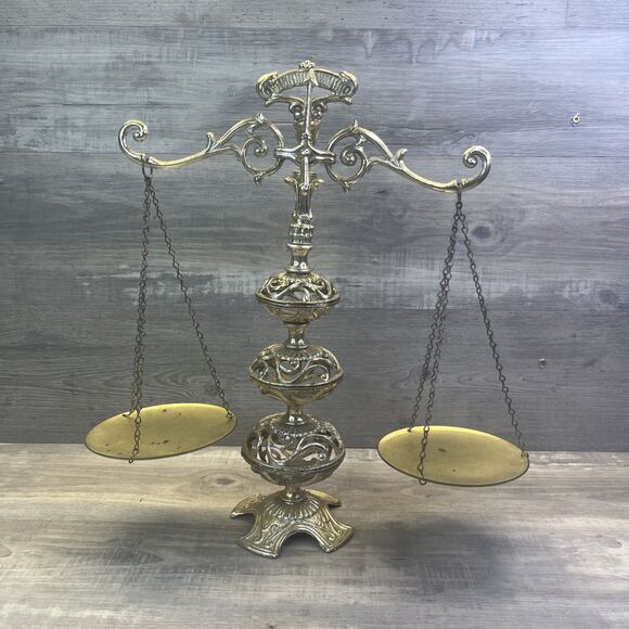 Hollywood Regency Ornate Decorative Filigree Balance Scale Vintage 60s Gold Tone - Picture 1 of 15